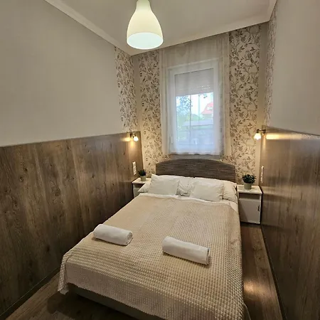 Zoli Apartmanok-timi Koelcsey 34-36 Appartement Hajdúszoboszló
