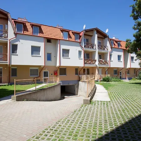 Appartement Zoli Apartmanok-timi Koelcsey 34-36 Hajdúszoboszló